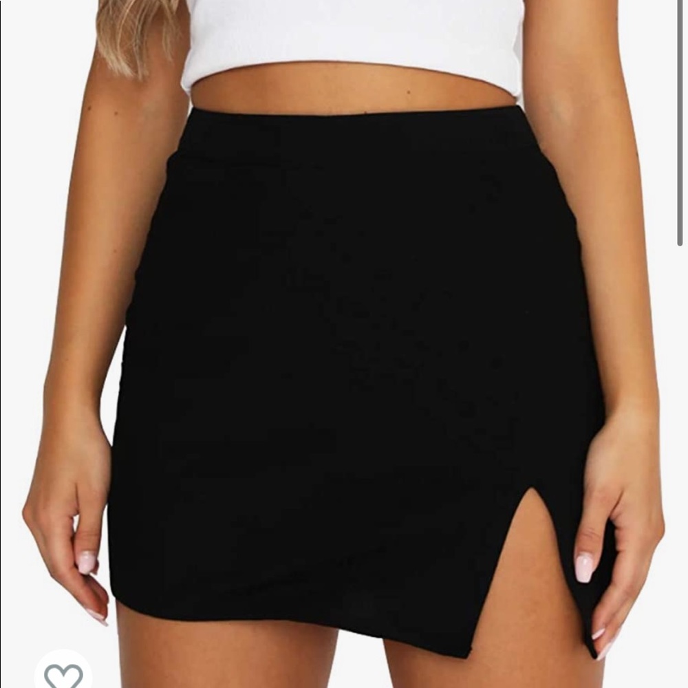 Amazon Skirt with Slit